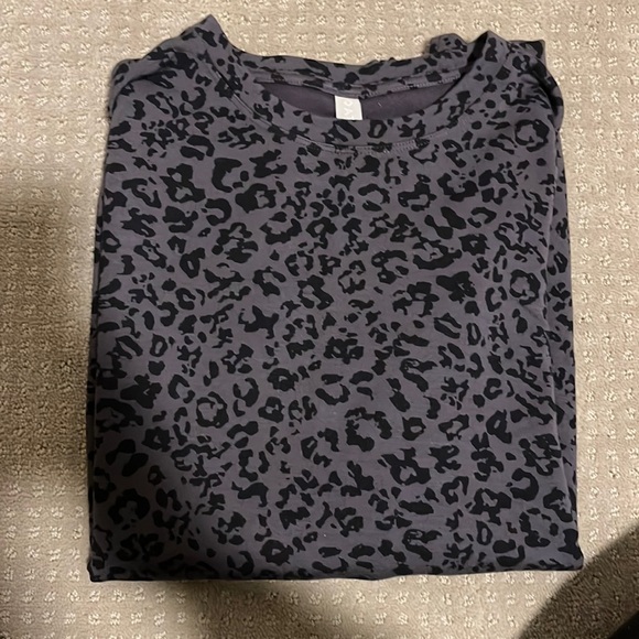 Athleta cheetah pullover - Picture 1 of 3
